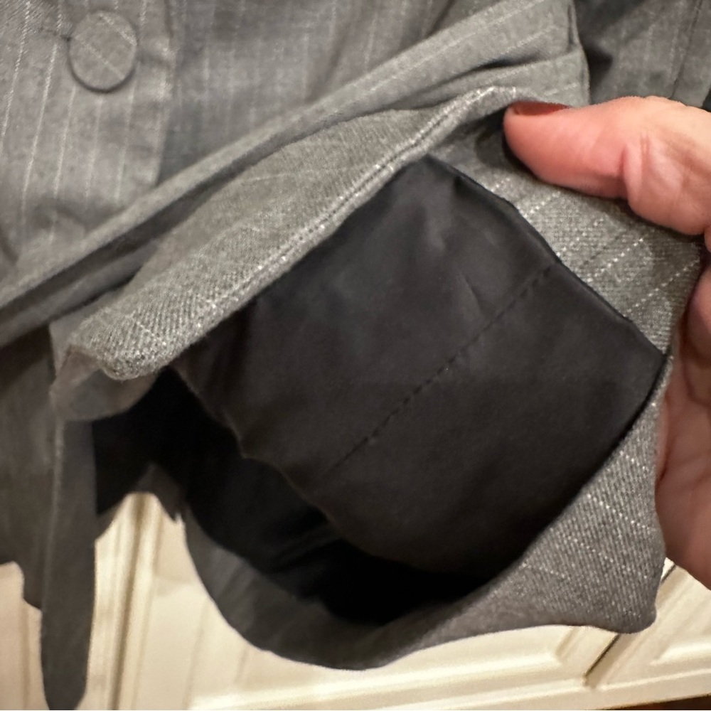 Avec Les Filles Women’s Grey Pinstriped Belted Blazer Jacket Suit Offixe Wear - Picture 13 of 13